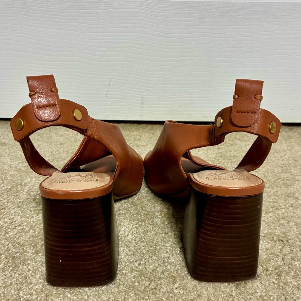 Vince Camuto tan leather flared wooden stacked block heels sandals chunky - Picture 6 of 6